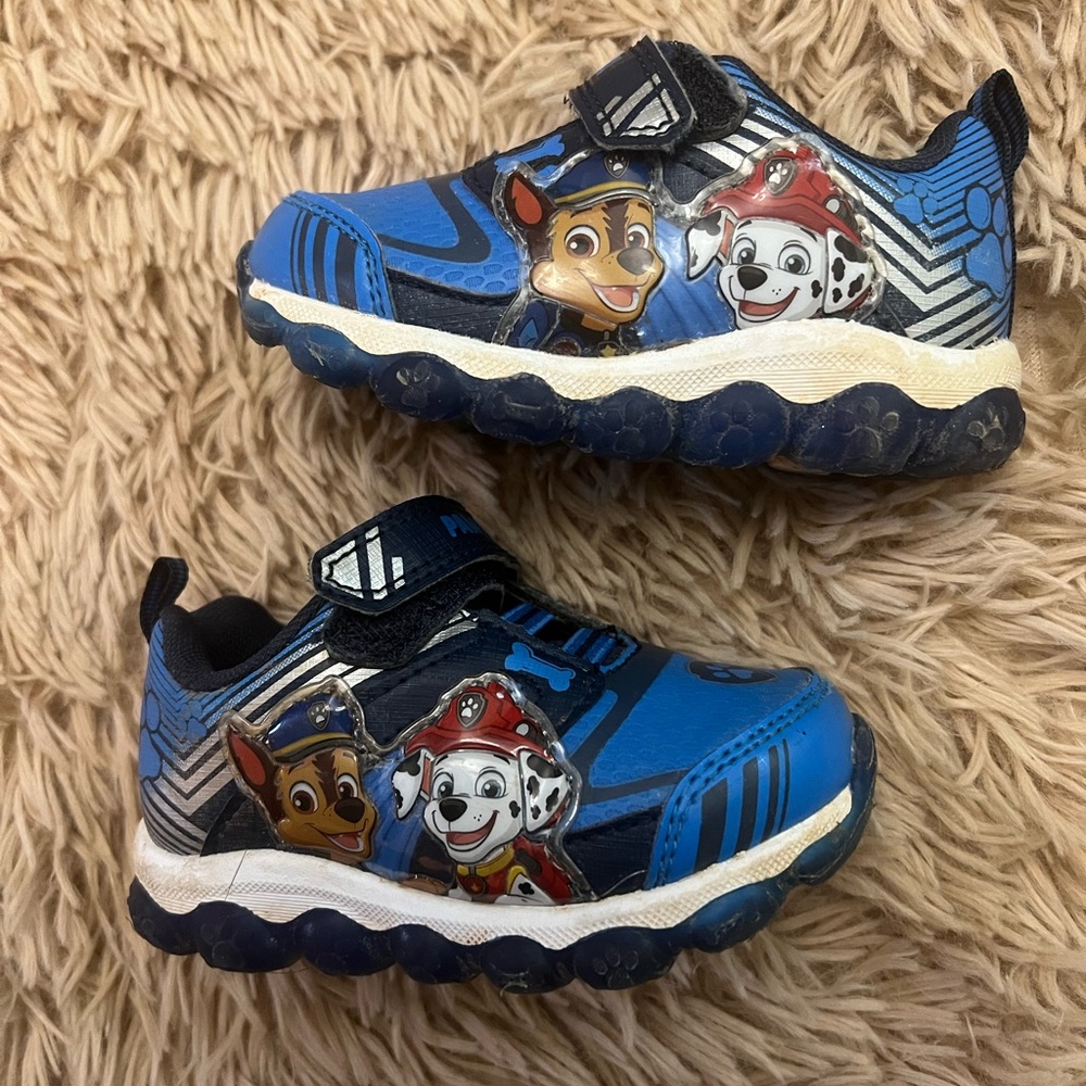 💛3 for $16 Sale/Paw Patrol Light Up Sneakers